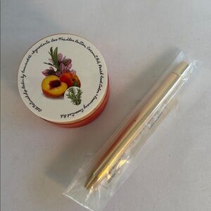 BRAND NEW ALL NATURAL LIP BALM PEACH COLOR WITH LIP BRUSH